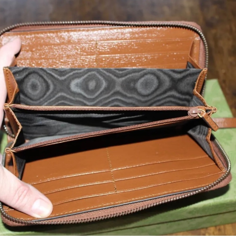 Authentic Gucci Marmot Wallet gold hardware - Picture 5 of 6